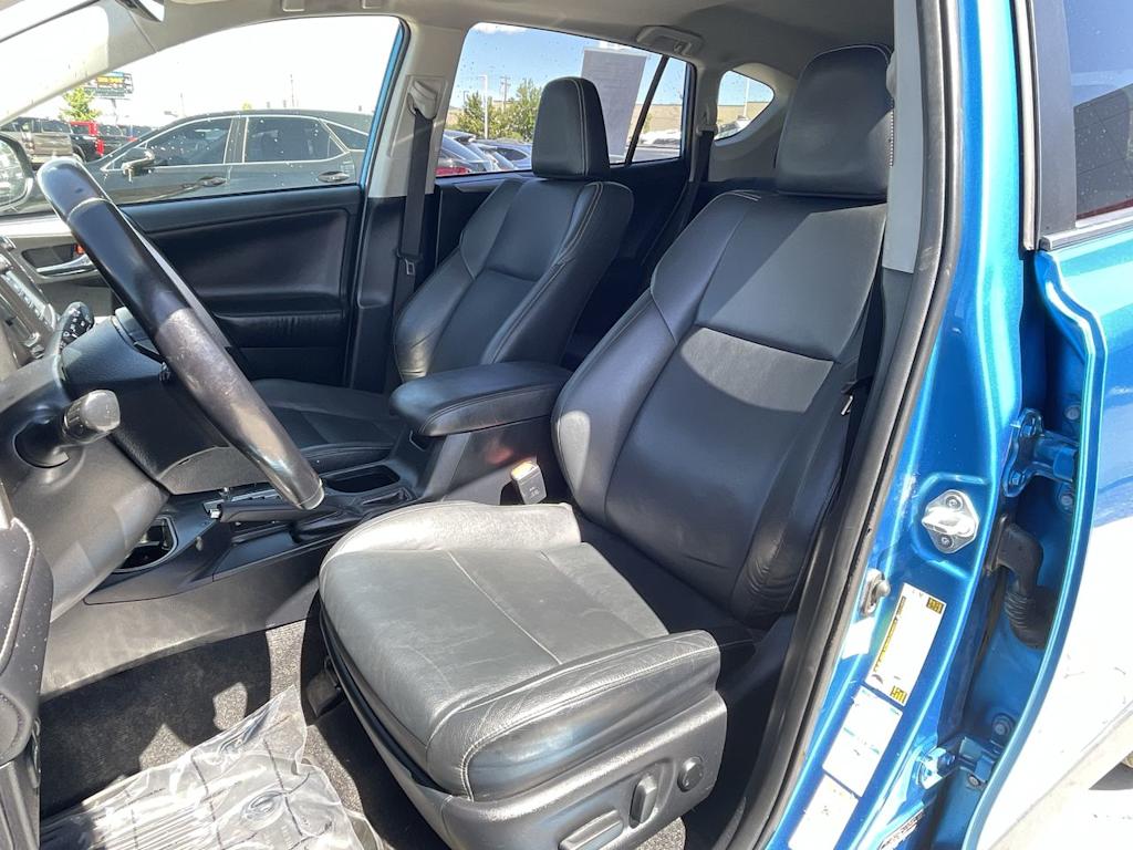 Thumbnail: 2016 Toyota RAV4 - 11