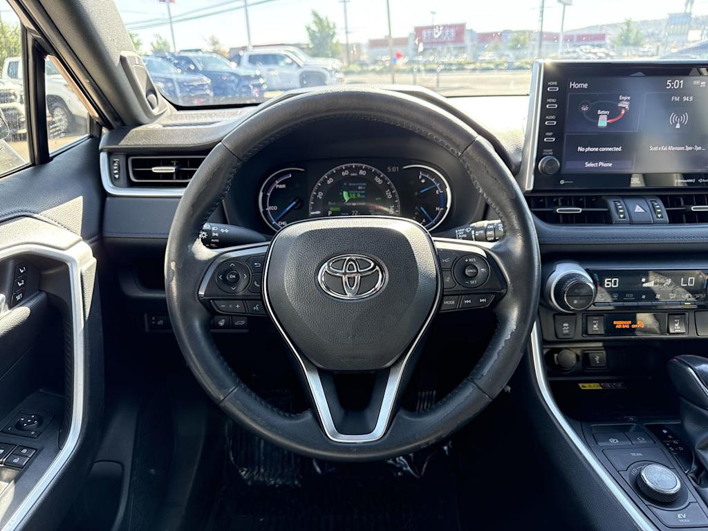 Thumbnail: 2022 Toyota RAV4 - 14