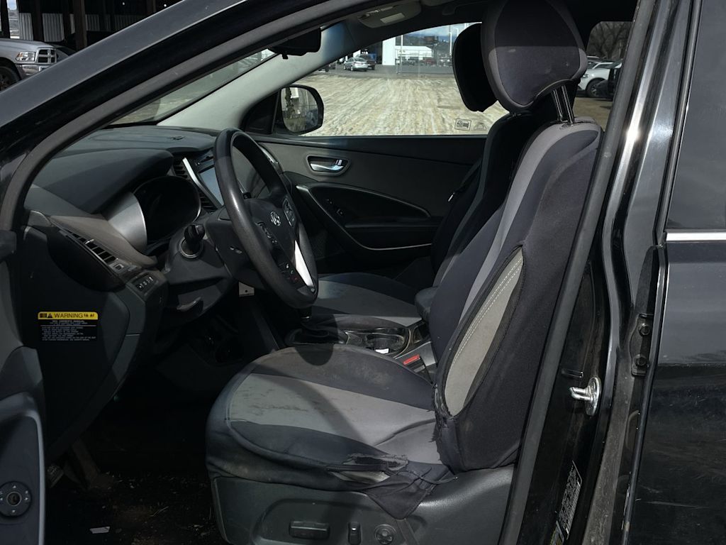 2017 Hyundai Santa Fe SE 7