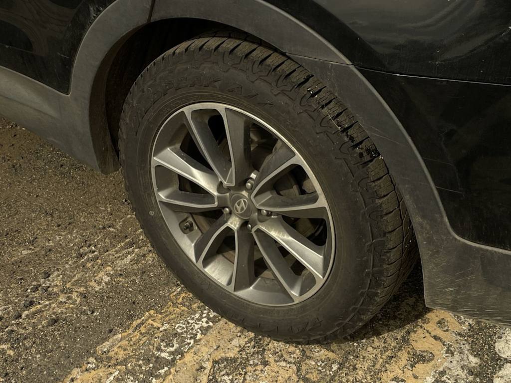 2017 Hyundai Santa Fe SE 6