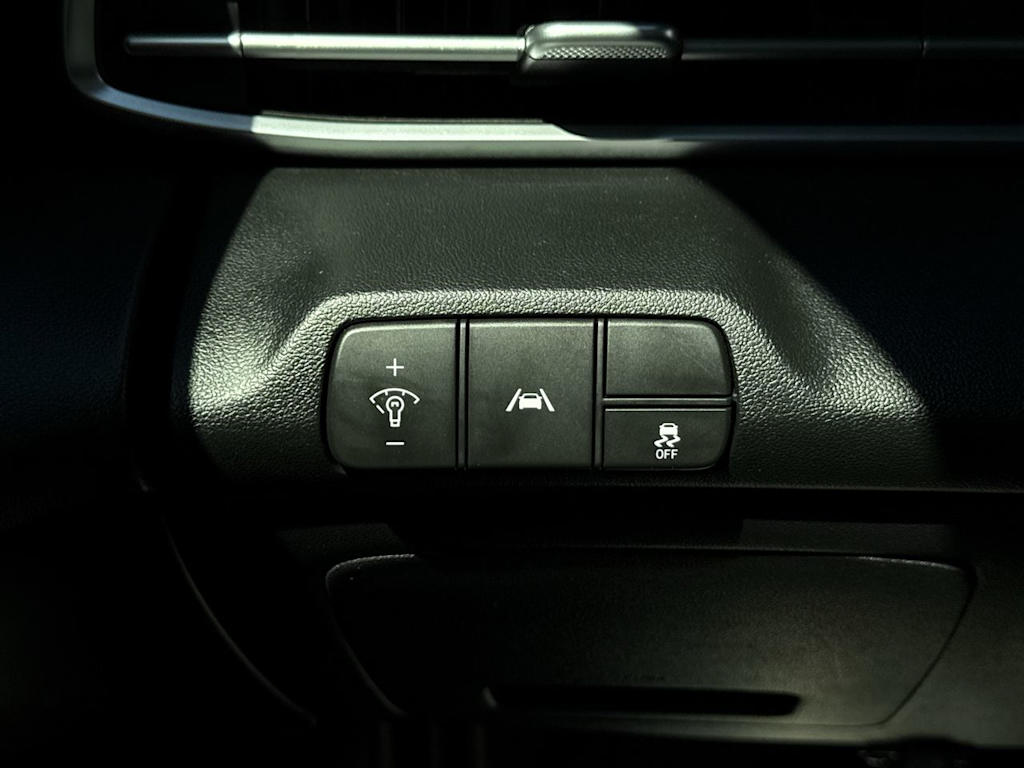 Thumbnail: 2023 Hyundai Elantra - 22