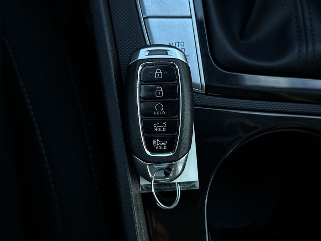 Thumbnail: 2023 Hyundai Elantra - 24