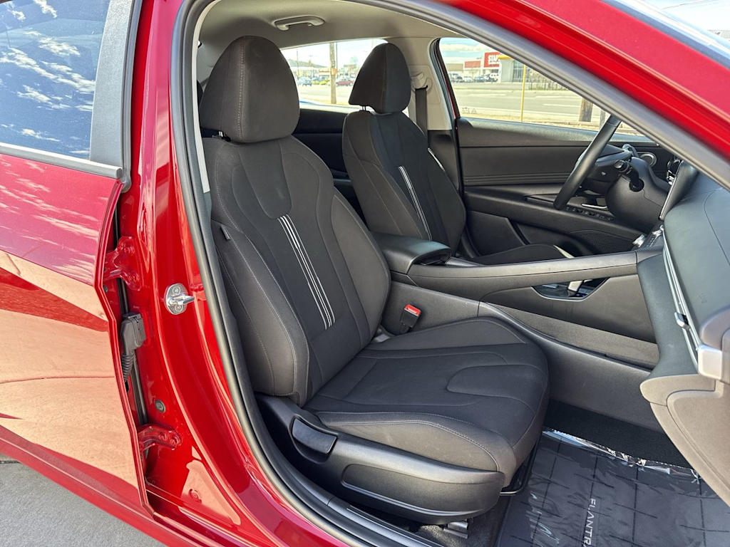 Thumbnail: 2023 Hyundai Elantra - 12