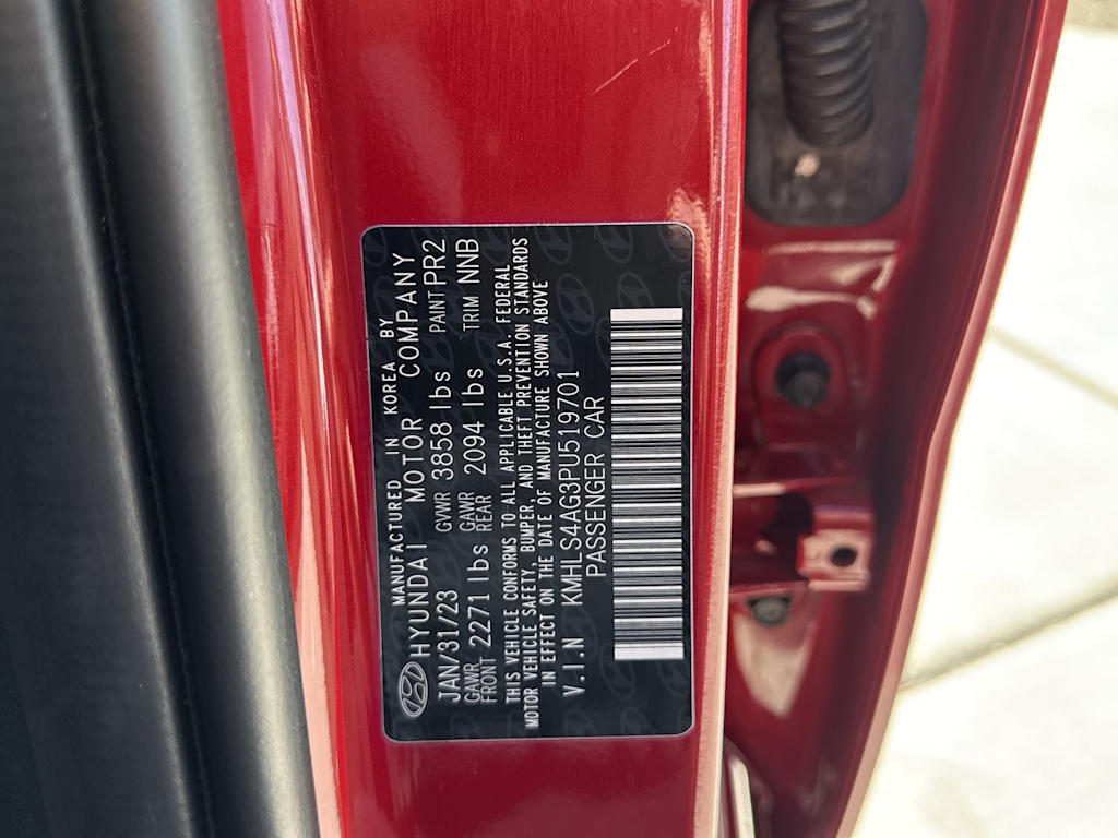 Thumbnail: 2023 Hyundai Elantra - 18