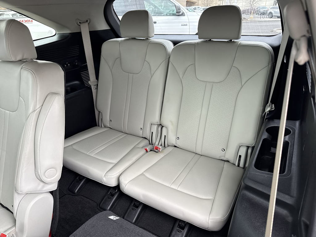 Thumbnail: 2023 Kia Sorento - 20