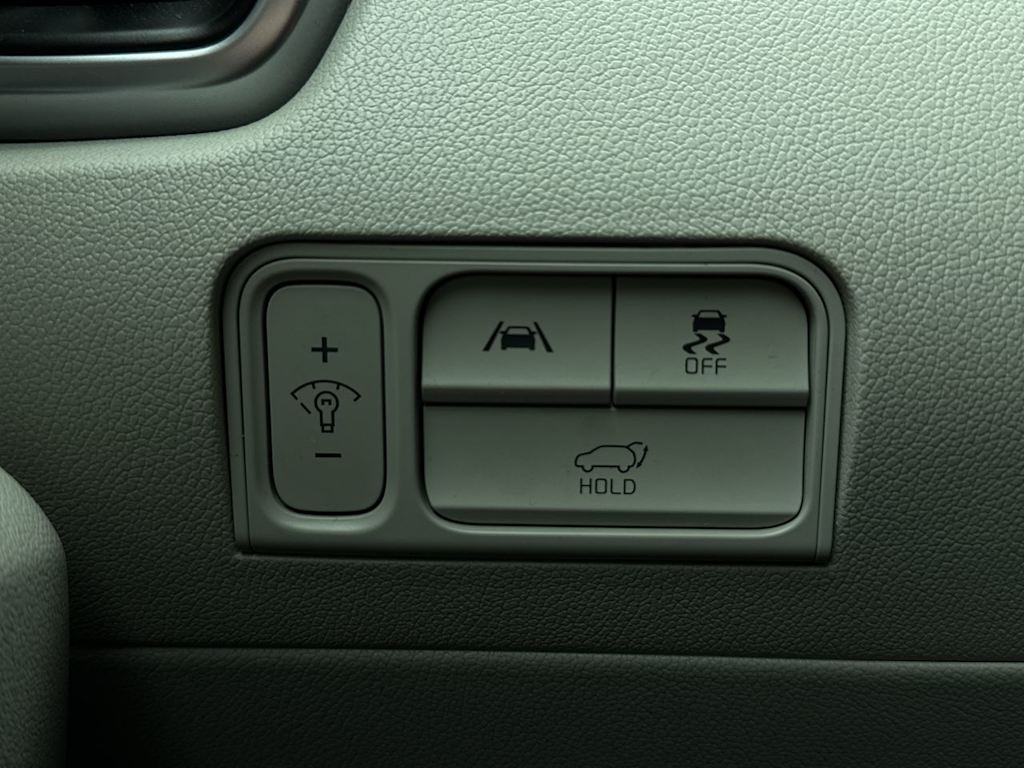 Thumbnail: 2023 Kia Sorento - 24