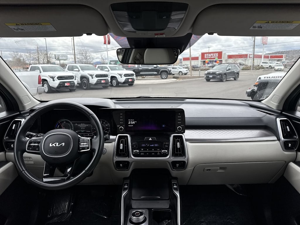 Thumbnail: 2023 Kia Sorento - 2