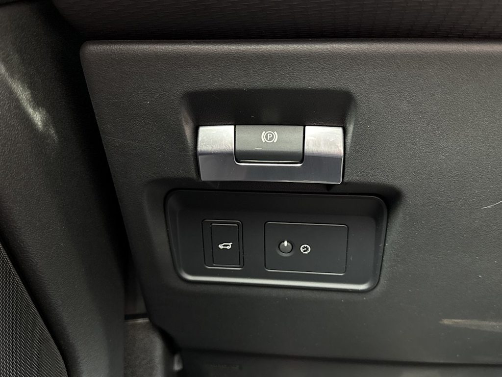 Thumbnail: 2021 Land Rover Range Rover Evoque - 23