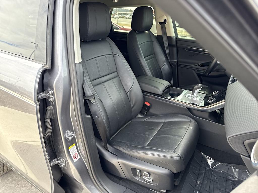 Thumbnail: 2021 Land Rover Range Rover Evoque - 12