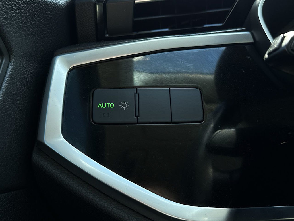Thumbnail: 2021 Audi Q3 - 22