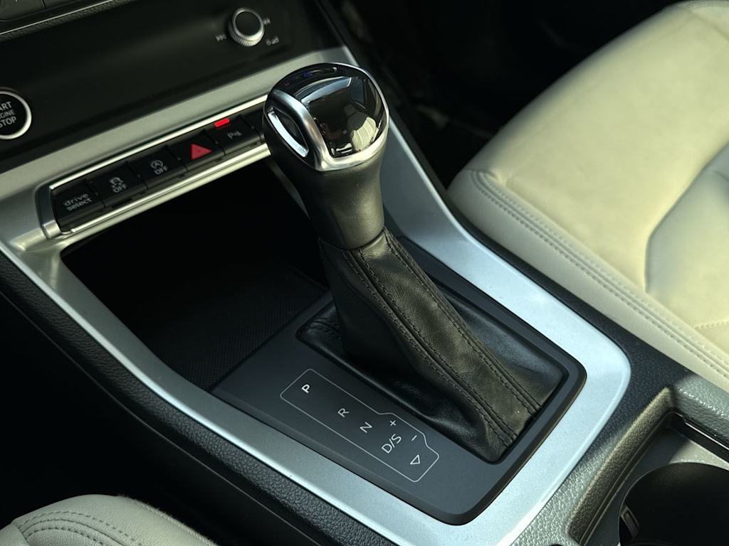 Thumbnail: 2021 Audi Q3 - 15