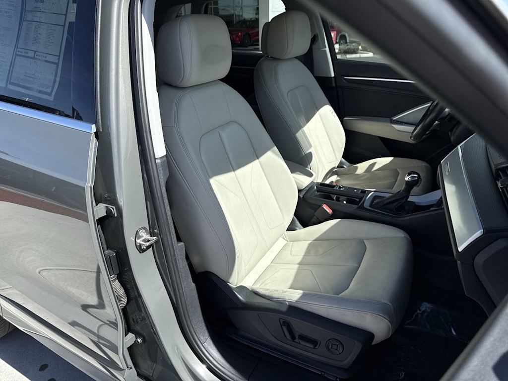 Thumbnail: 2021 Audi Q3 - 18