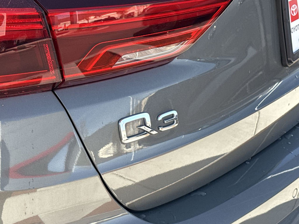 Thumbnail: 2021 Audi Q3 - 7
