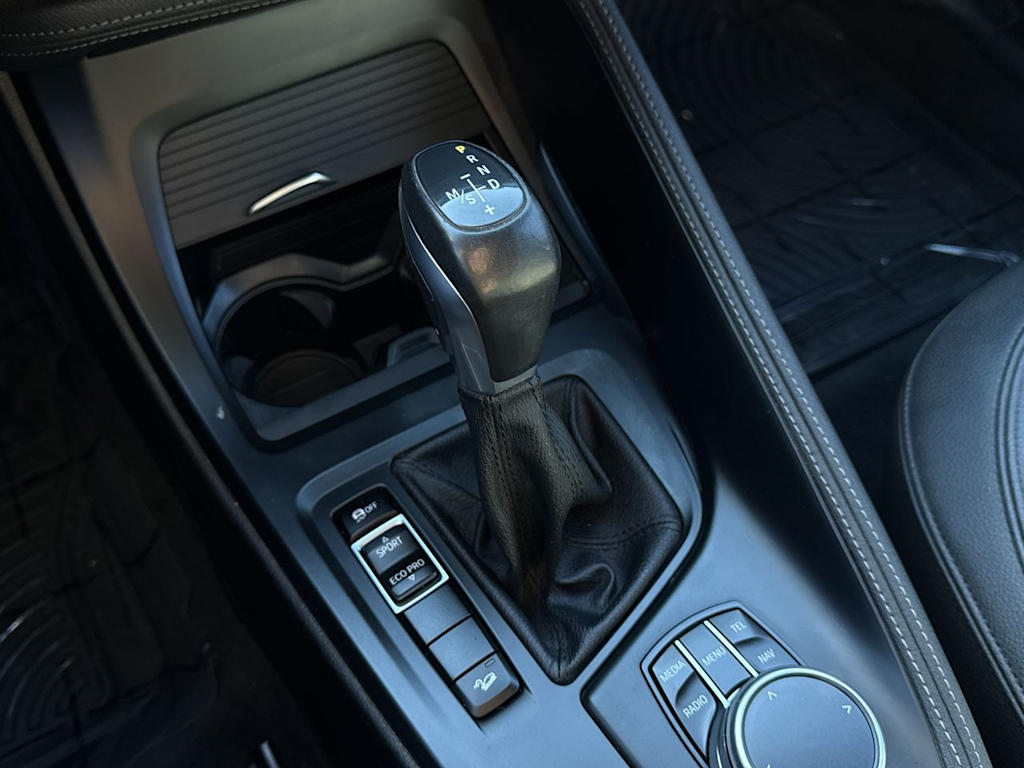 Thumbnail: 2017 BMW X1 - 16