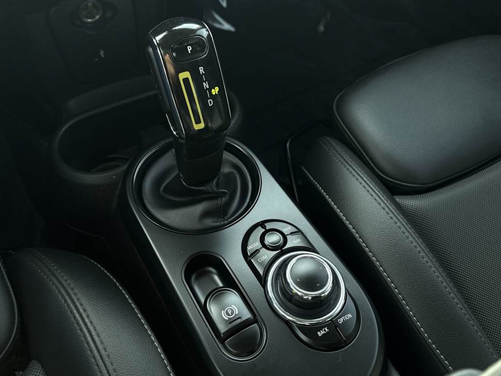 Thumbnail: 2022 MINI Cooper - 13