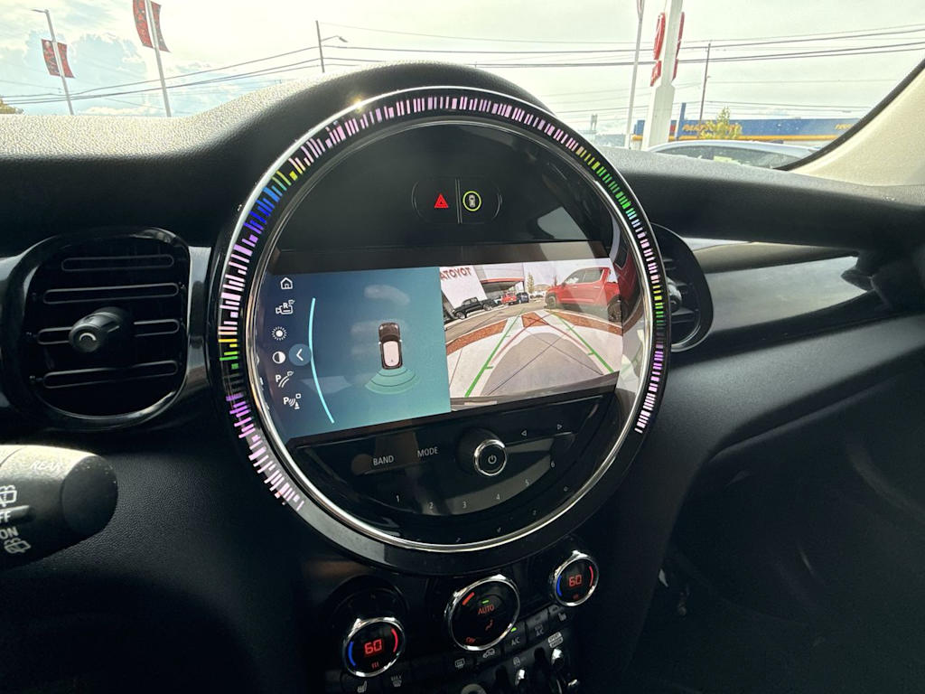 Thumbnail: 2022 MINI Cooper - 19