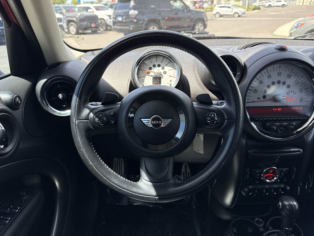 Thumbnail: 2013 MINI Cooper Countryman - 10