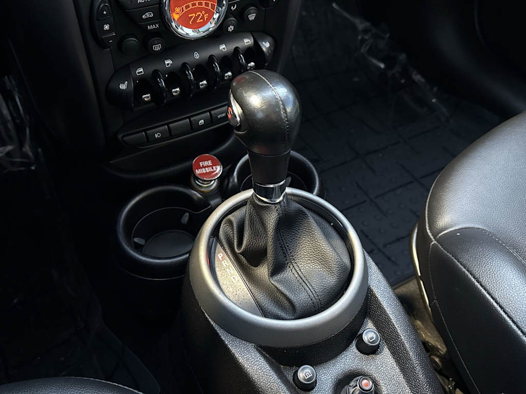 Thumbnail: 2012 MINI Cooper Countryman - 16