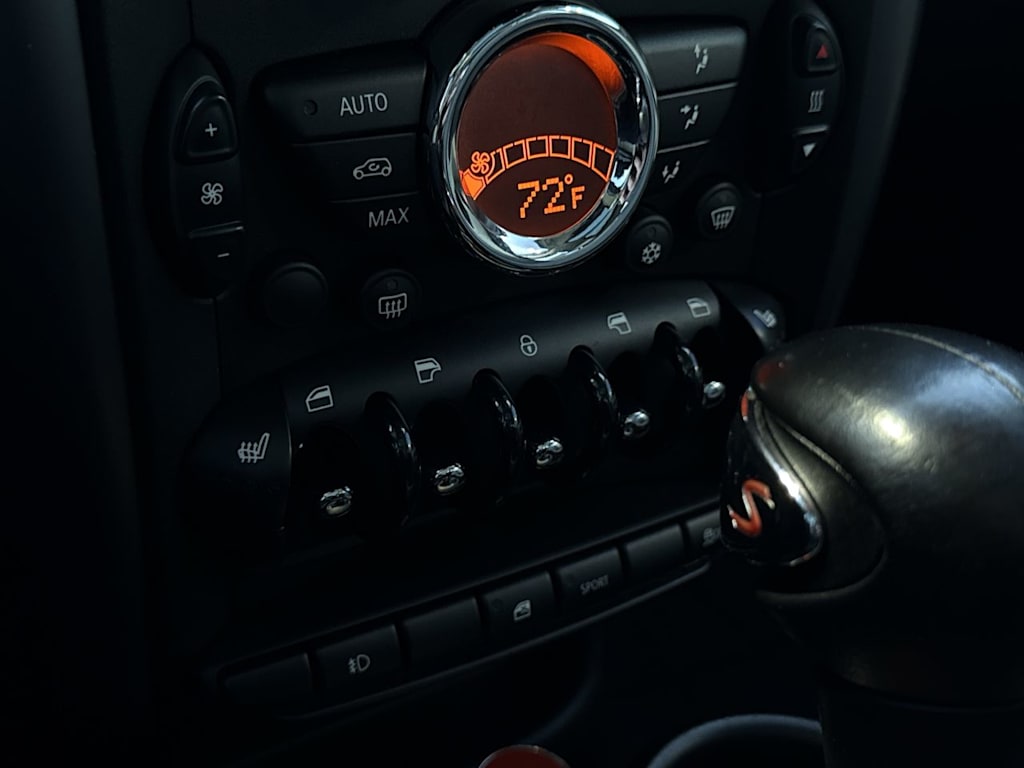 Thumbnail: 2012 MINI Cooper Countryman - 15