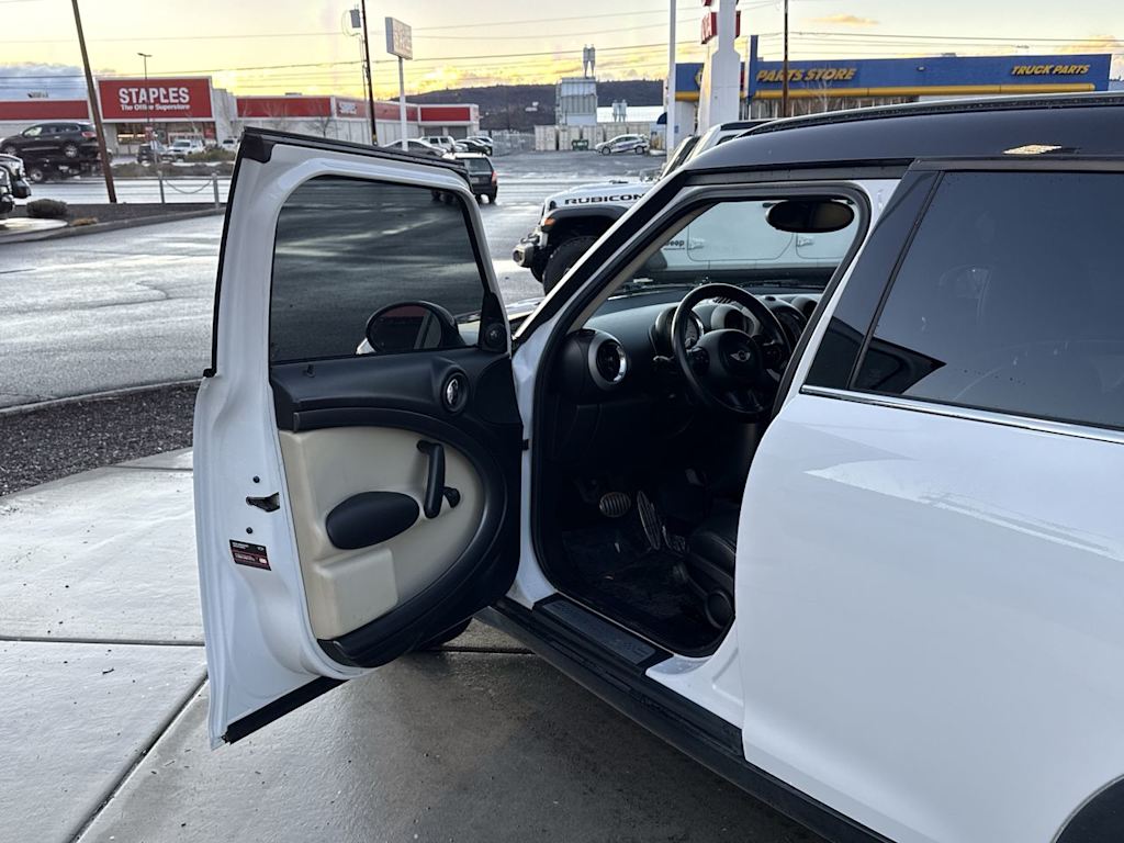 Thumbnail: 2012 MINI Cooper Countryman - 2