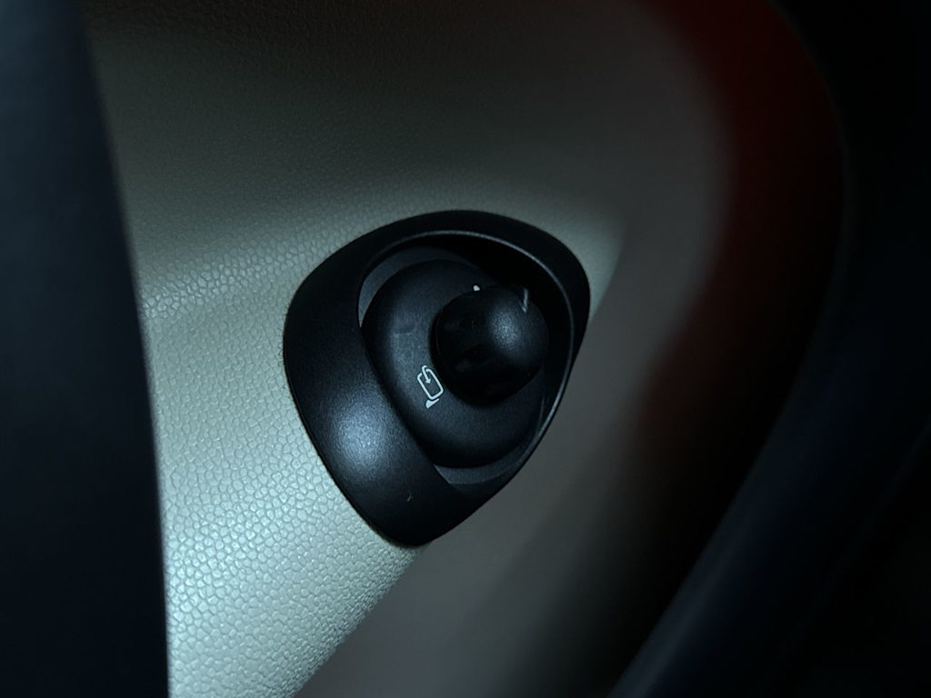 Thumbnail: 2012 MINI Cooper Countryman - 22