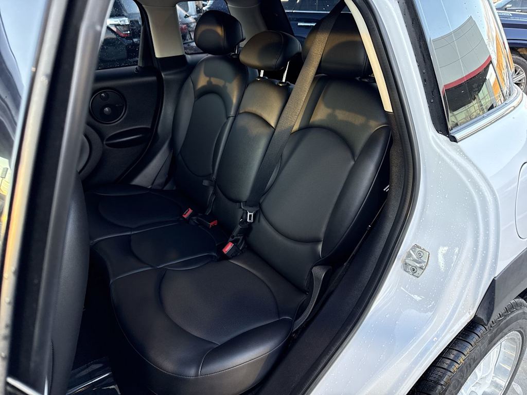 Thumbnail: 2012 MINI Cooper Countryman - 13