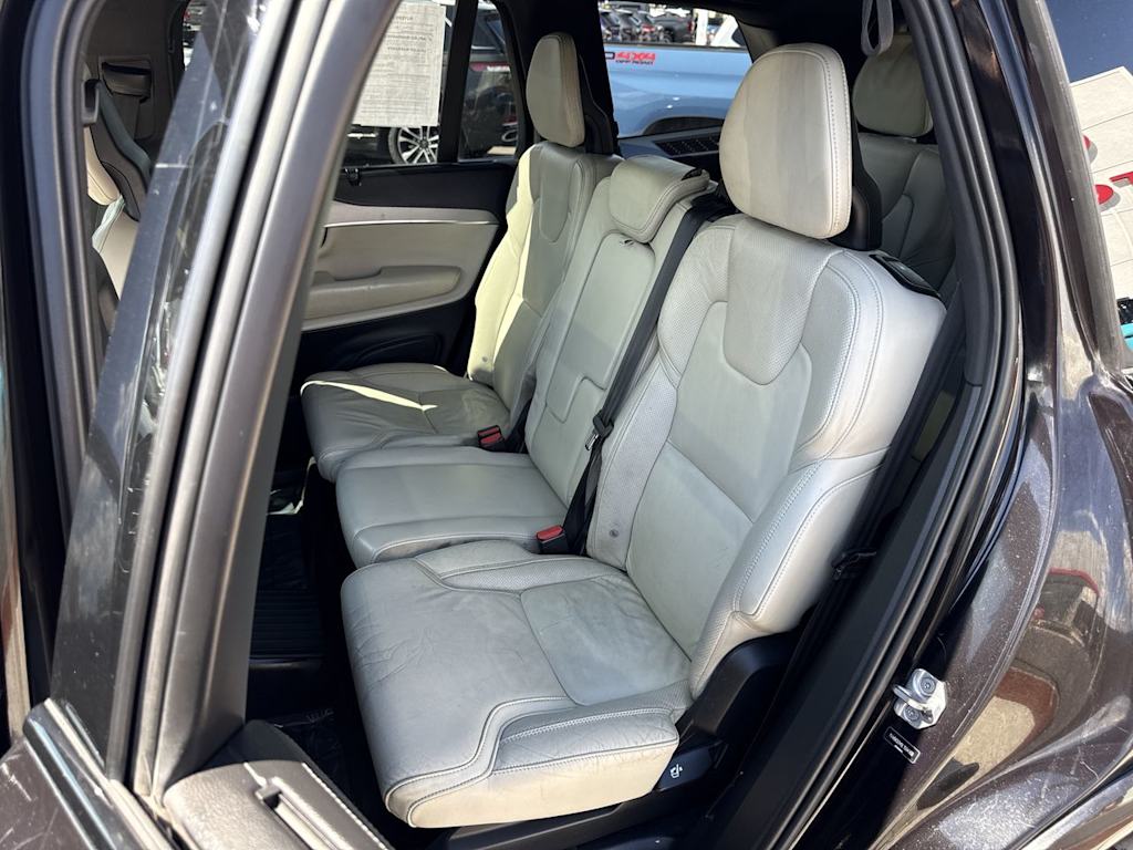 Thumbnail: 2020 Volvo XC90 - 10