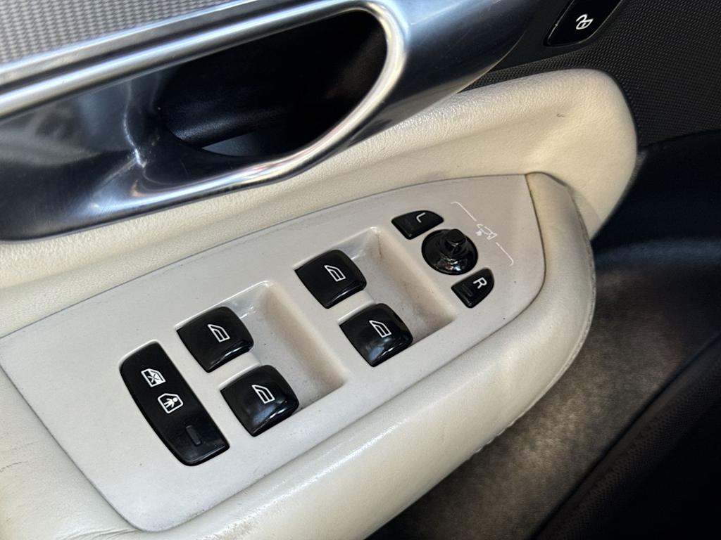 Thumbnail: 2020 Volvo XC90 - 23