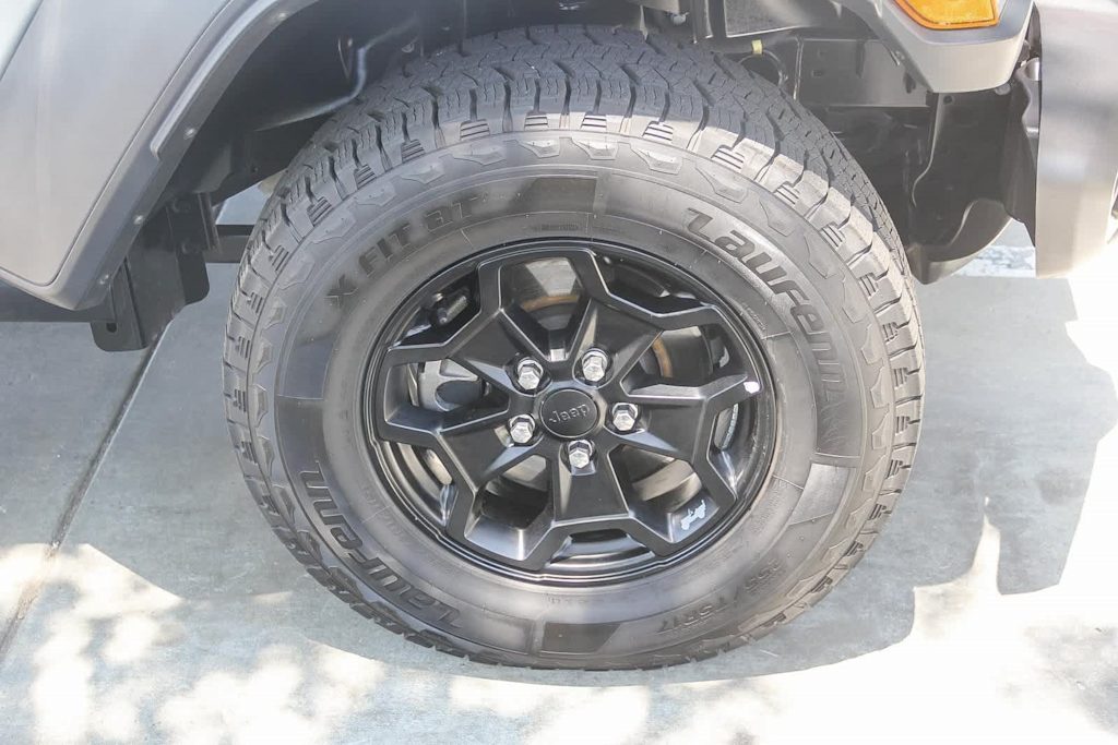Thumbnail: 2023 Jeep Wrangler - 20