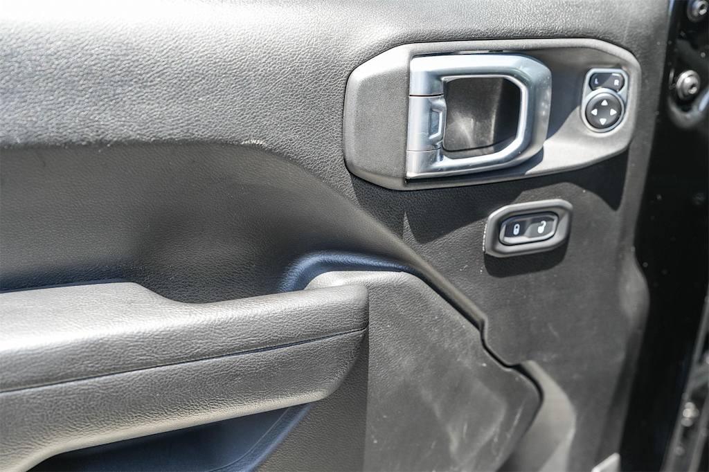 Thumbnail: 2023 Jeep Wrangler - 23