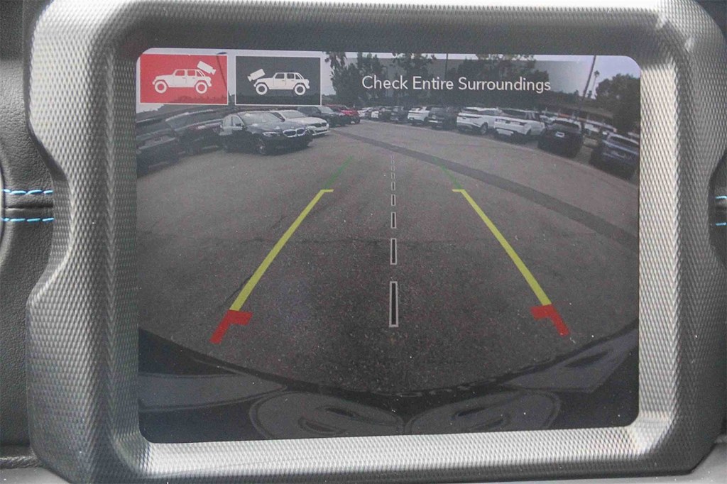 Thumbnail: 2022 Jeep Wrangler - 23