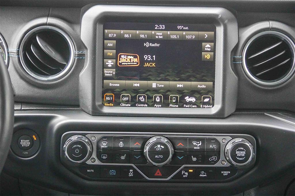 Thumbnail: 2022 Jeep Wrangler - 9