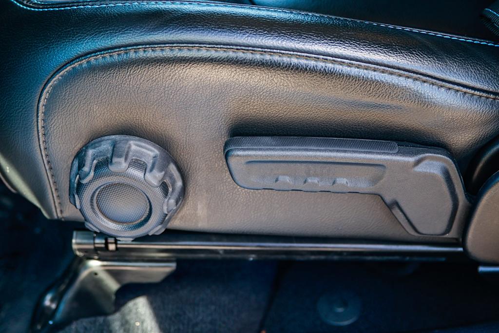 Thumbnail: 2022 Jeep Wrangler - 24