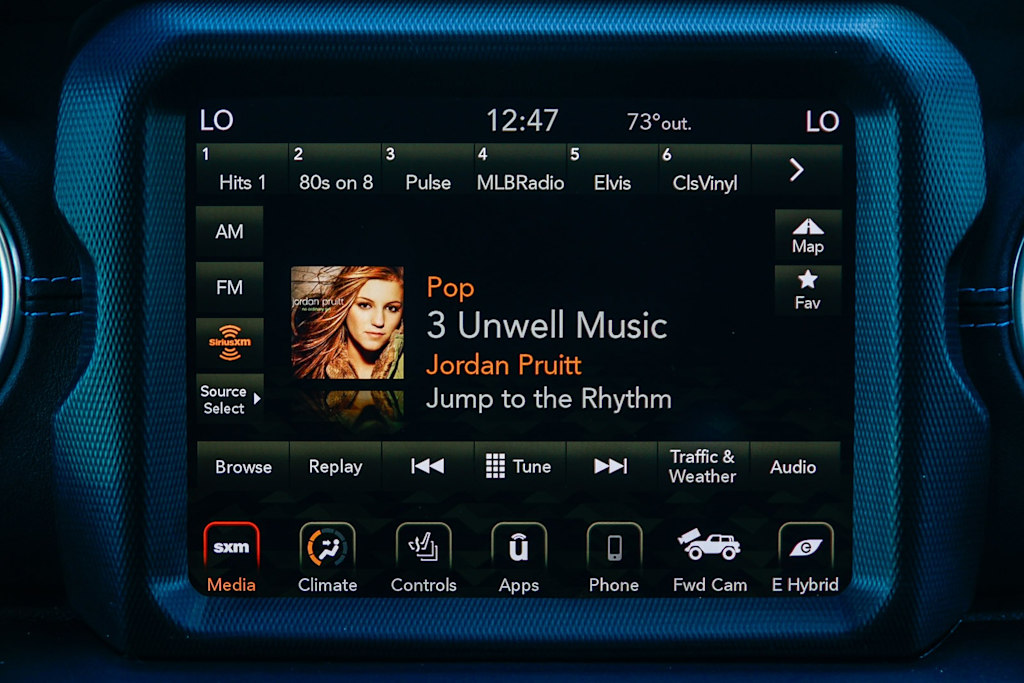 Thumbnail: 2022 Jeep Wrangler - 22