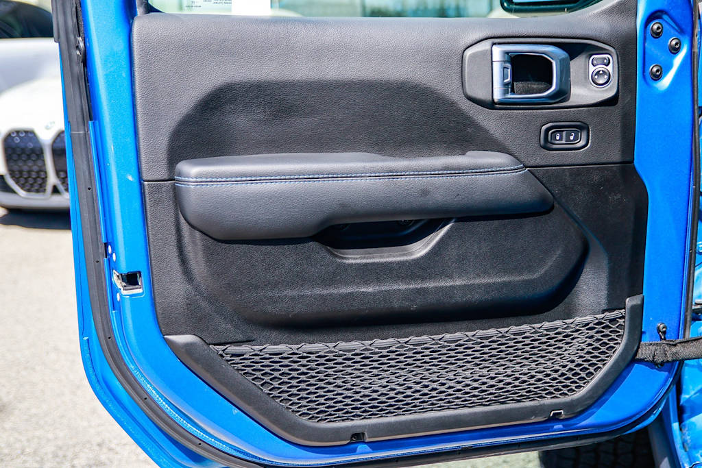 Thumbnail: 2022 Jeep Wrangler - 23