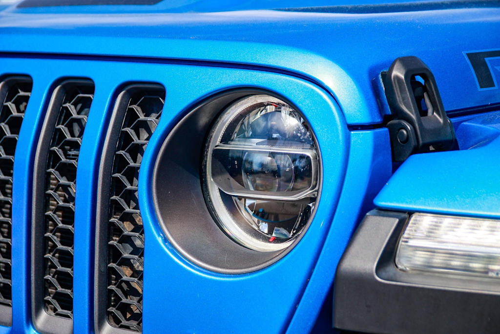 Thumbnail: 2022 Jeep Wrangler - 21