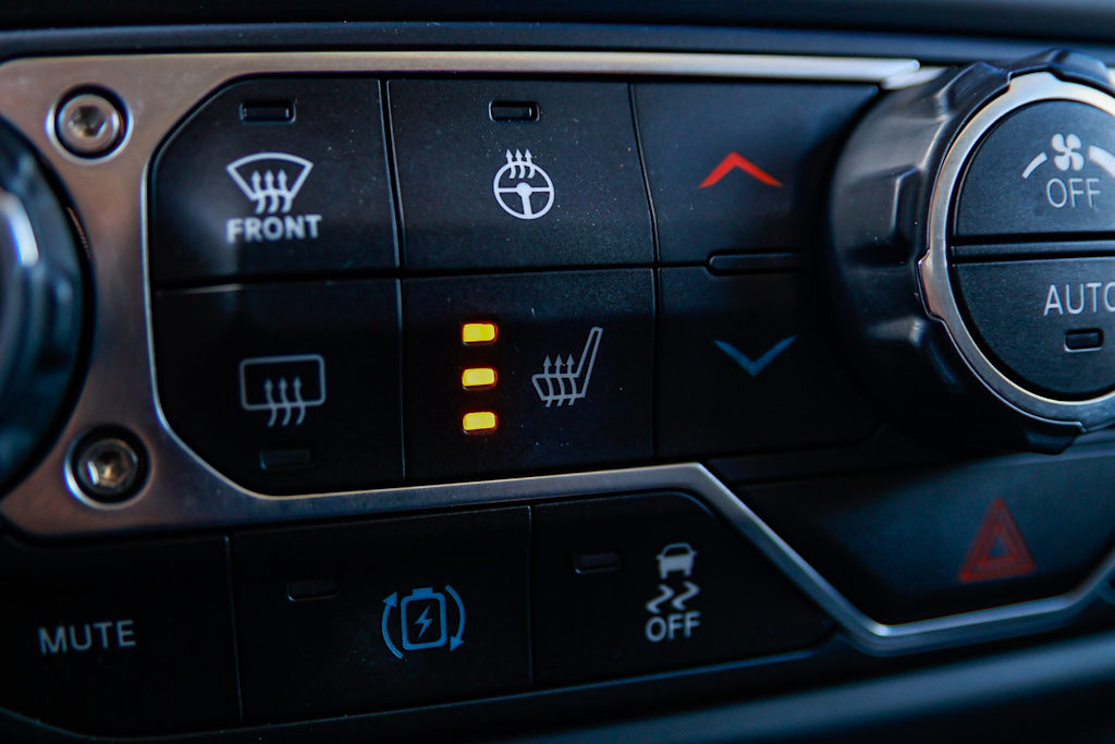 Thumbnail: 2022 Jeep Wrangler - 28