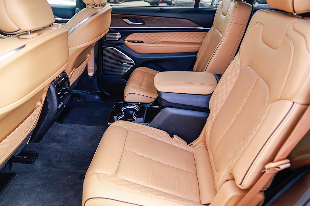 Thumbnail: 2021 Jeep Grand Cherokee L - 11