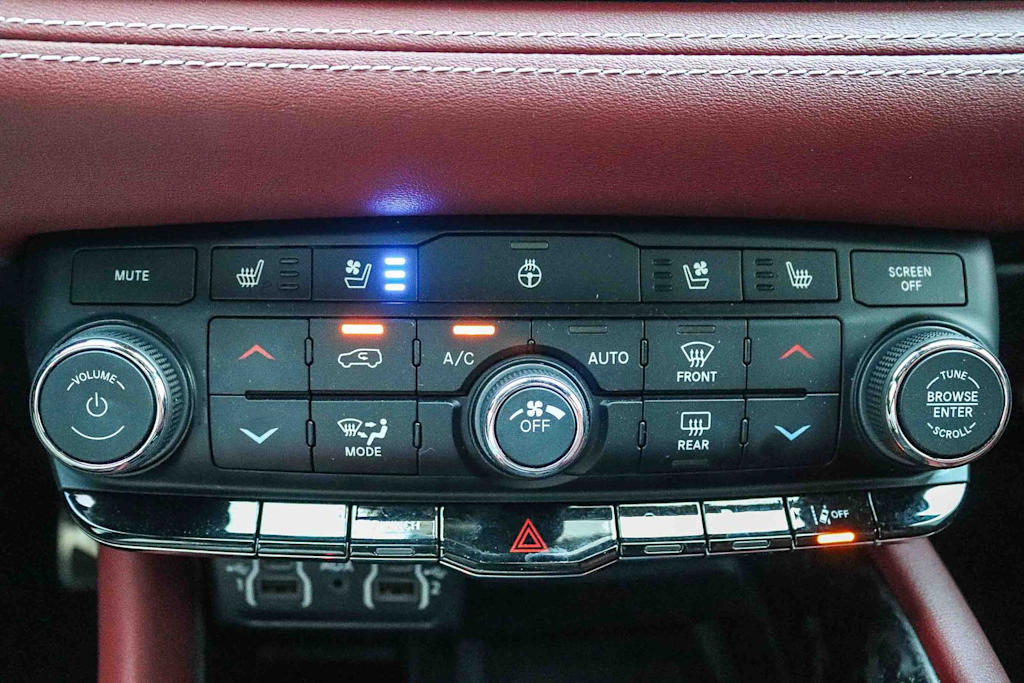 Thumbnail: 2022 Dodge Durango - 28