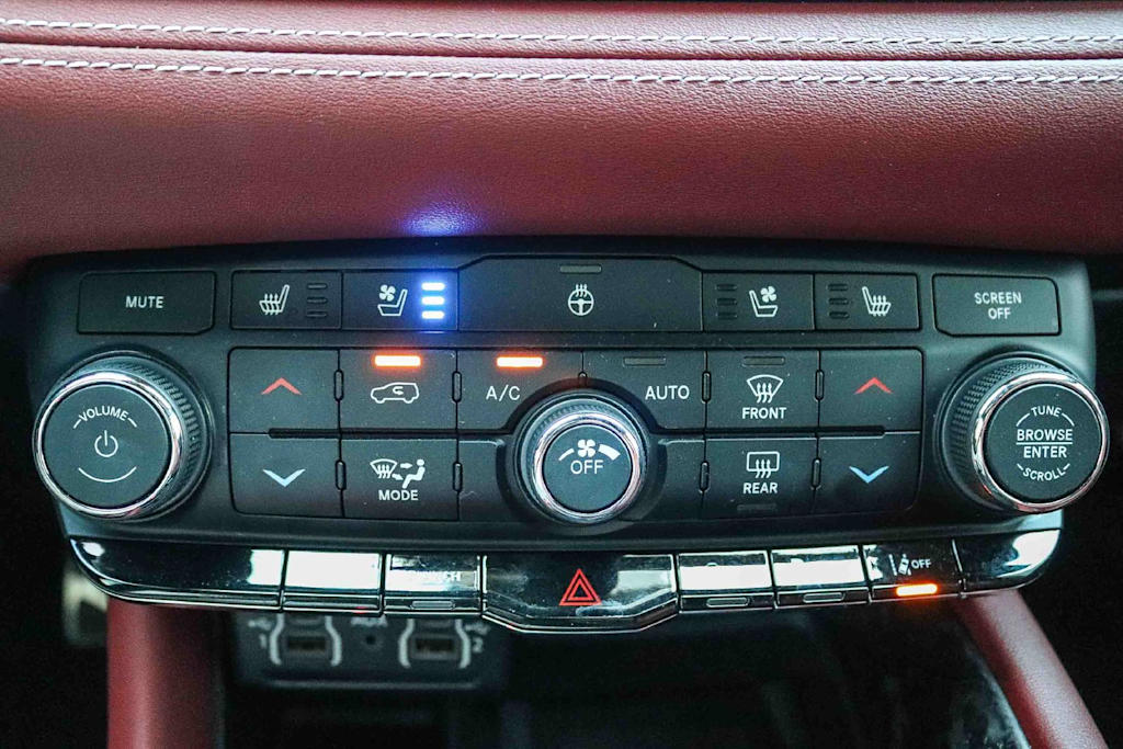 Thumbnail: 2022 Dodge Durango - 28