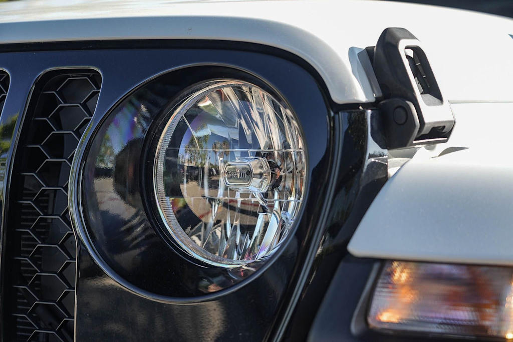 Thumbnail: 2023 Jeep Gladiator - 20