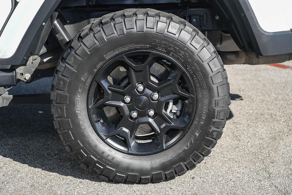 Thumbnail: 2023 Jeep Gladiator - 7