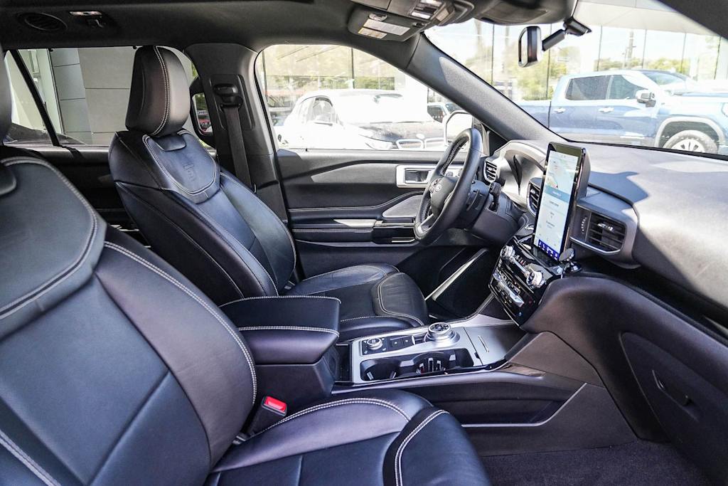 Thumbnail: 2021 Ford Explorer - 9