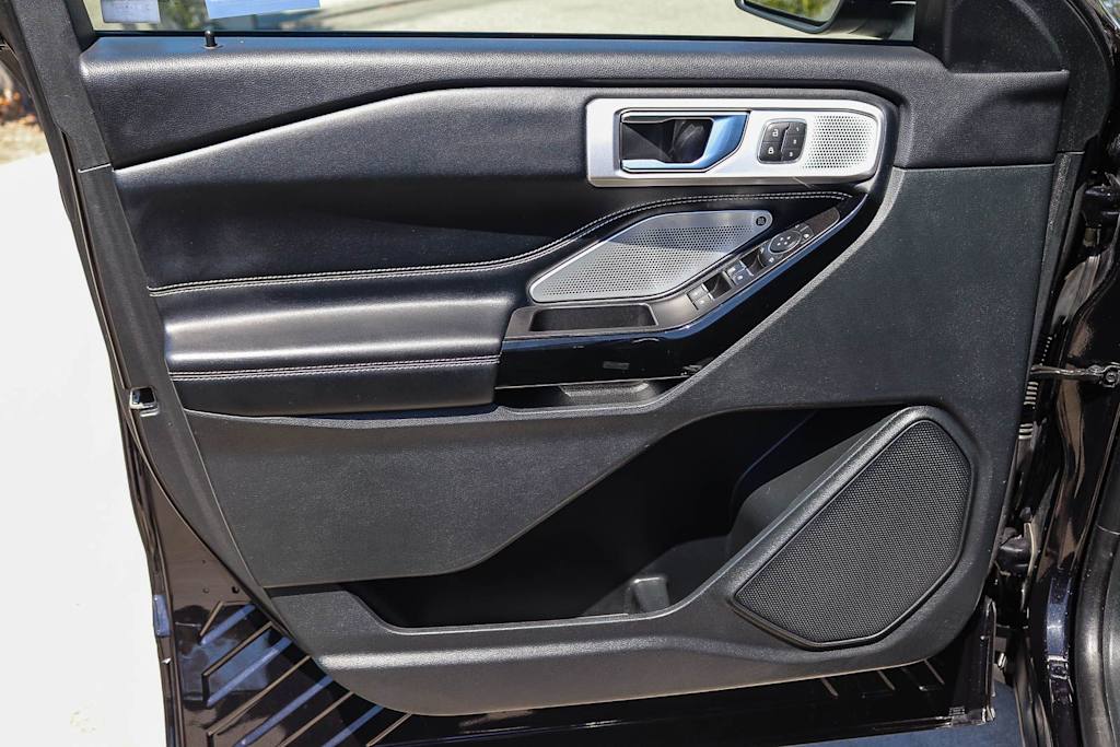 Thumbnail: 2021 Ford Explorer - 21