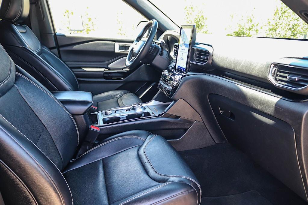 Thumbnail: 2021 Ford Explorer - 9