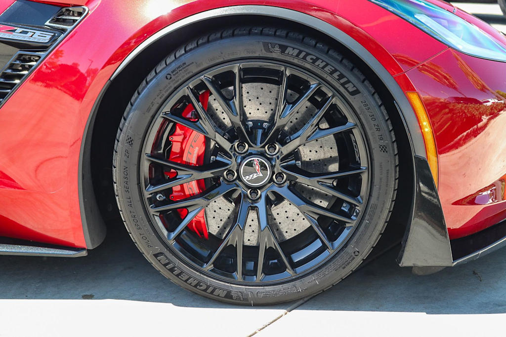Thumbnail: 2015 Chevrolet Corvette - 17