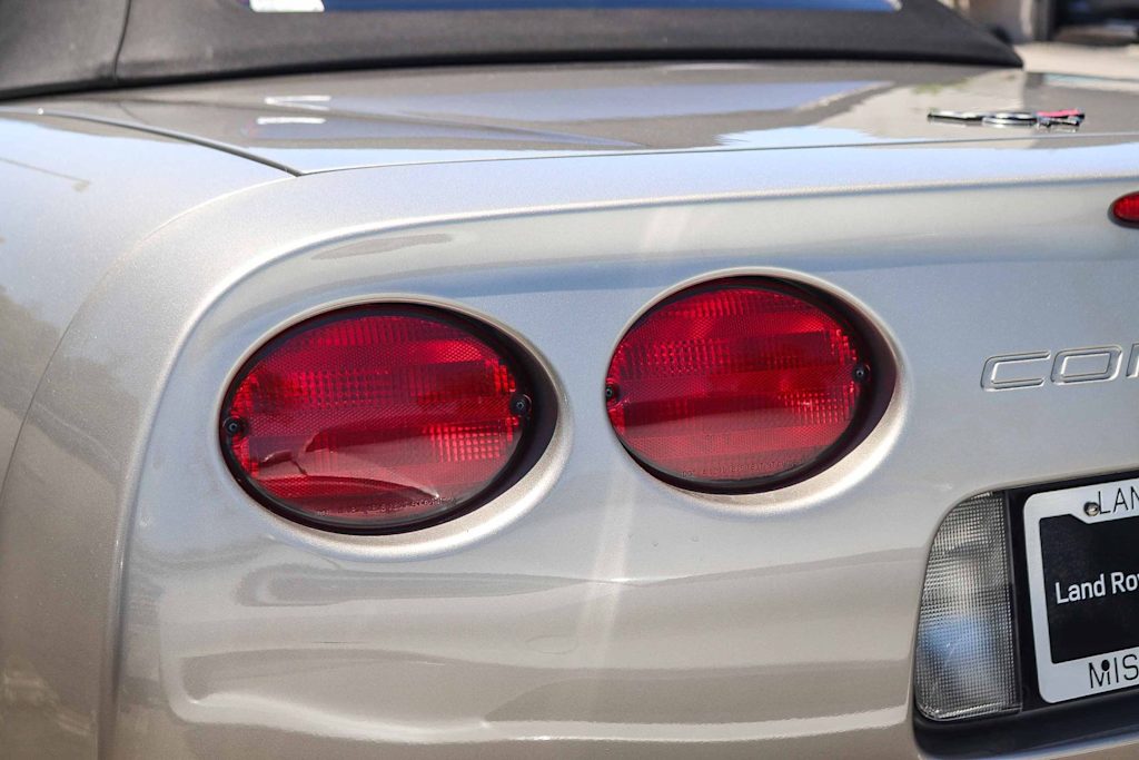 Thumbnail: 2002 Chevrolet Corvette - 17