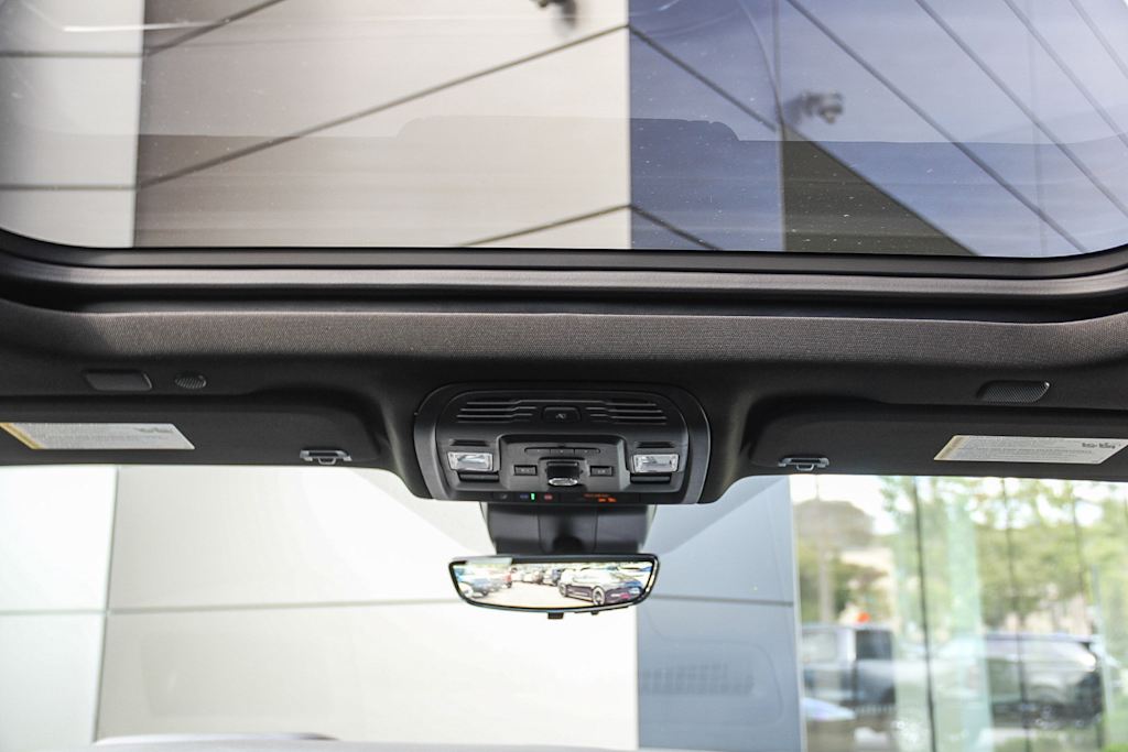 Thumbnail: 2023 GMC Yukon - 18