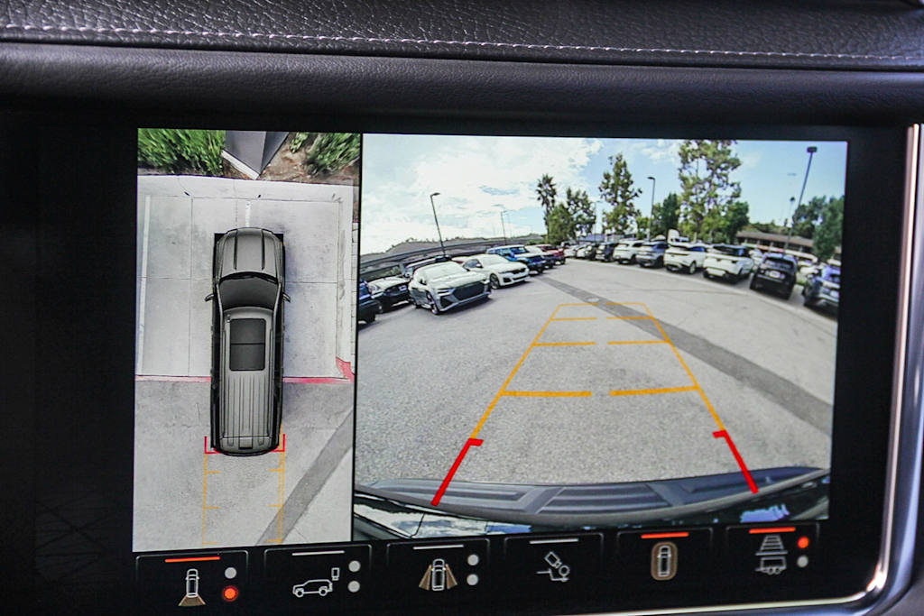 Thumbnail: 2023 GMC Yukon - 22