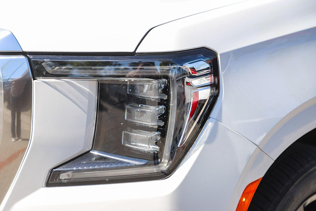 Thumbnail: 2022 GMC Yukon XL - 19